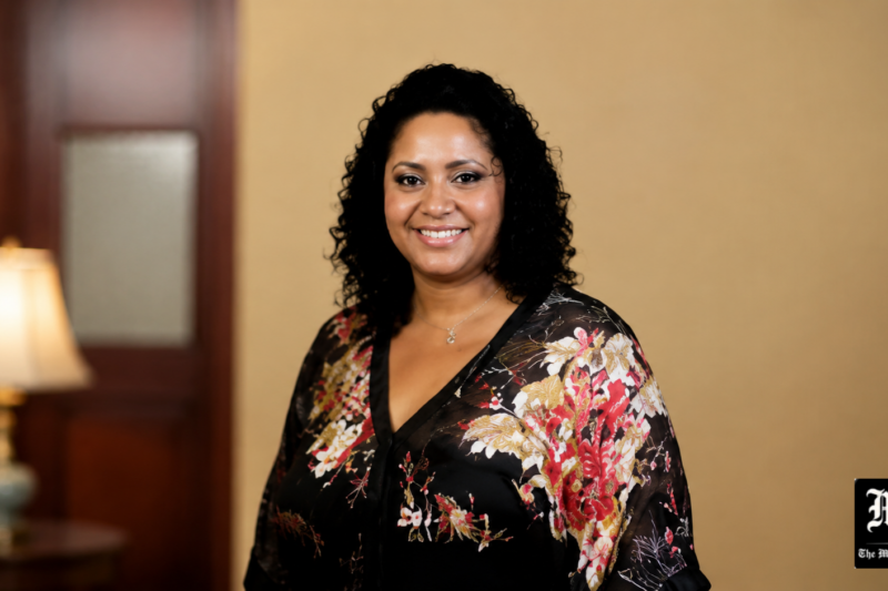 Laurie Holmond: Her Life, Son Julian Broadus and Relationship With Snoop Dogg