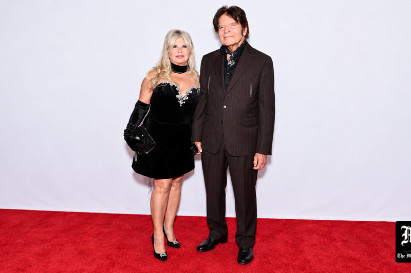 Julie Lebiedzinski: John Fogerty’s Wife, Age, Children, Wedding, and Life Today